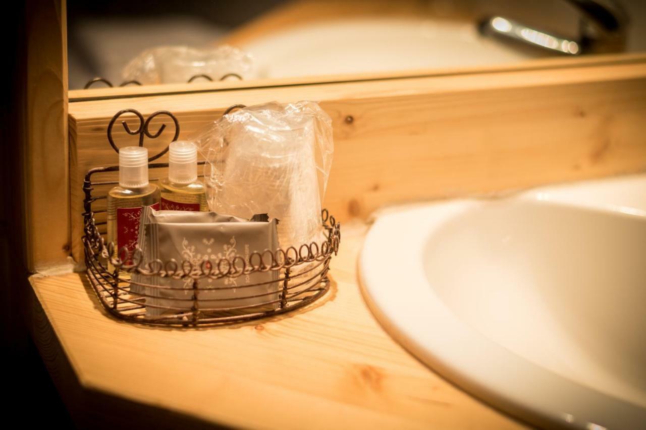 Montana Chalet Hotel & Spa ル・ソーズ エクステリア 写真